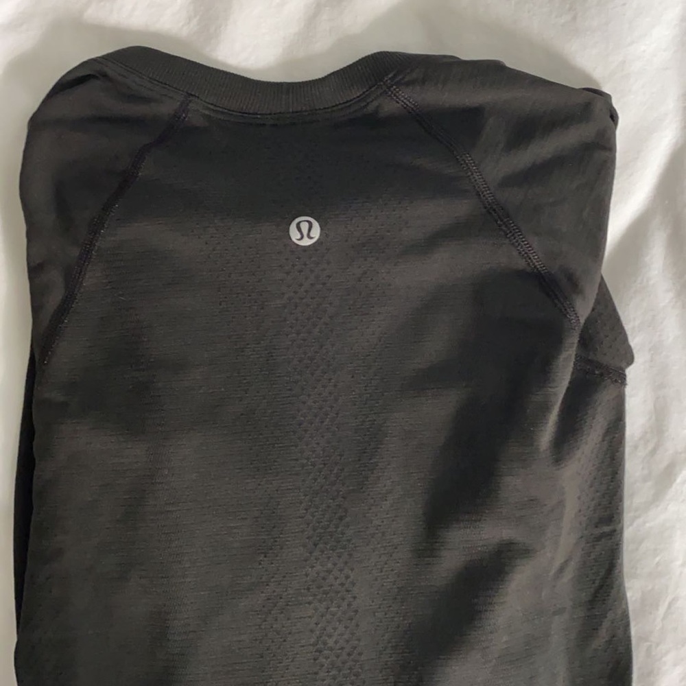 Black Lululemon Top